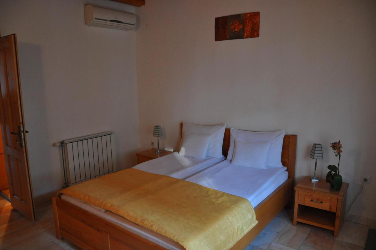 Vila Sara/Adult Only Совата Екстериор снимка