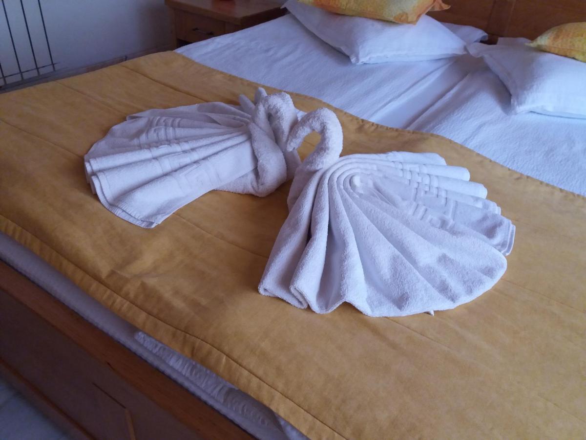 Vila Sara/Adult Only Совата Екстериор снимка