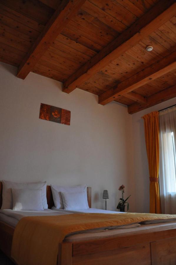 Vila Sara/Adult Only Совата Екстериор снимка